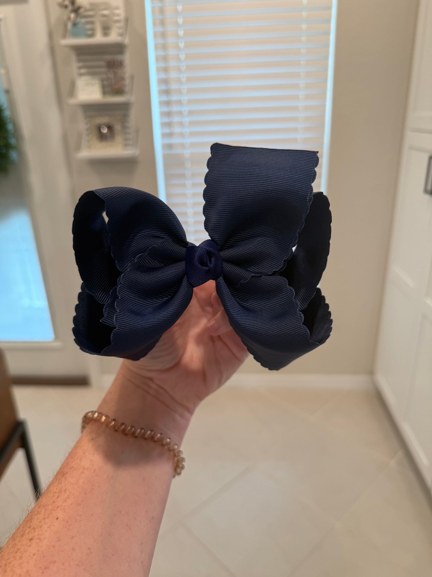 JBC Scalloped Edge Bow (10 DAY TAT)