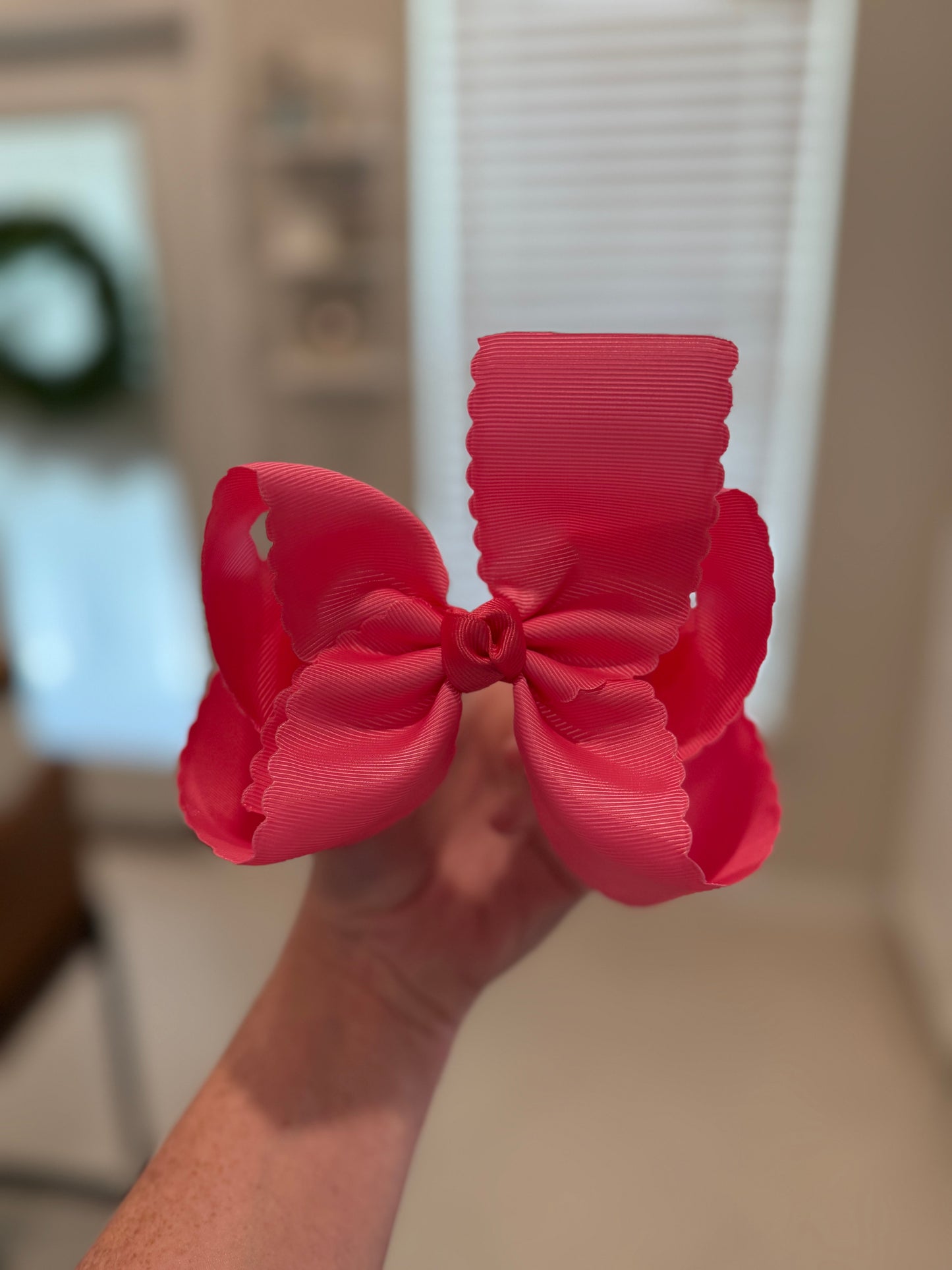 JBC Scalloped Edge Bow (10 DAY TAT)