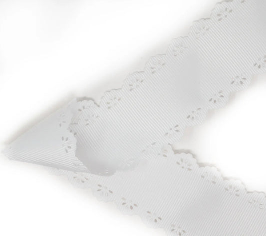 Eyelet Scalloped Edge PO