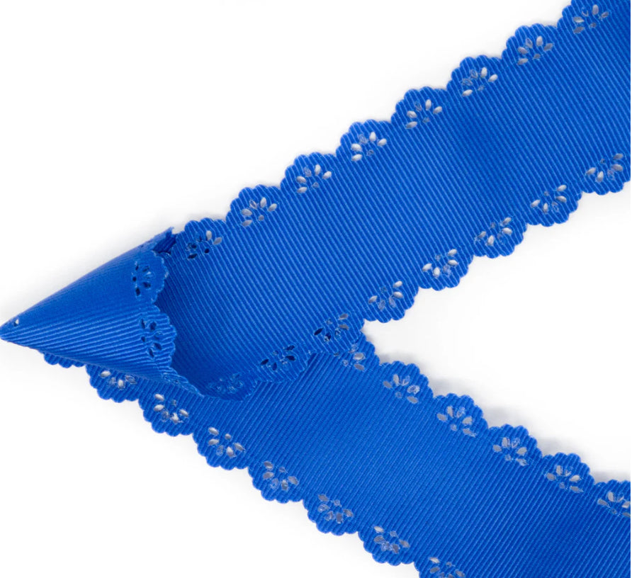 Eyelet Scalloped Edge PO