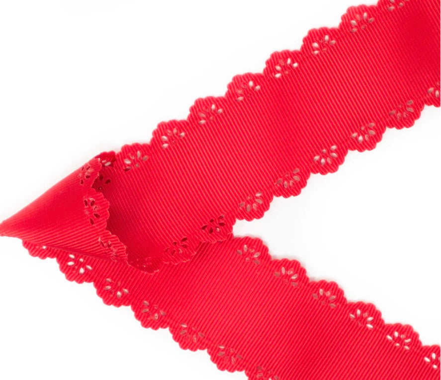 Eyelet Scalloped Edge PO