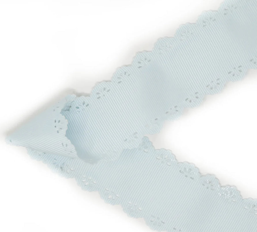 Eyelet Scalloped Edge PO